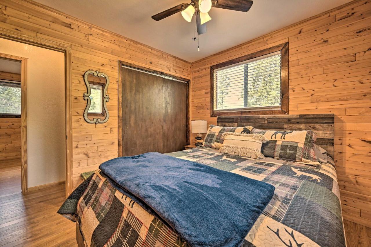 Peaceful Strawberry Cabin Fire Pit And Hot Tub Pine Esterno foto