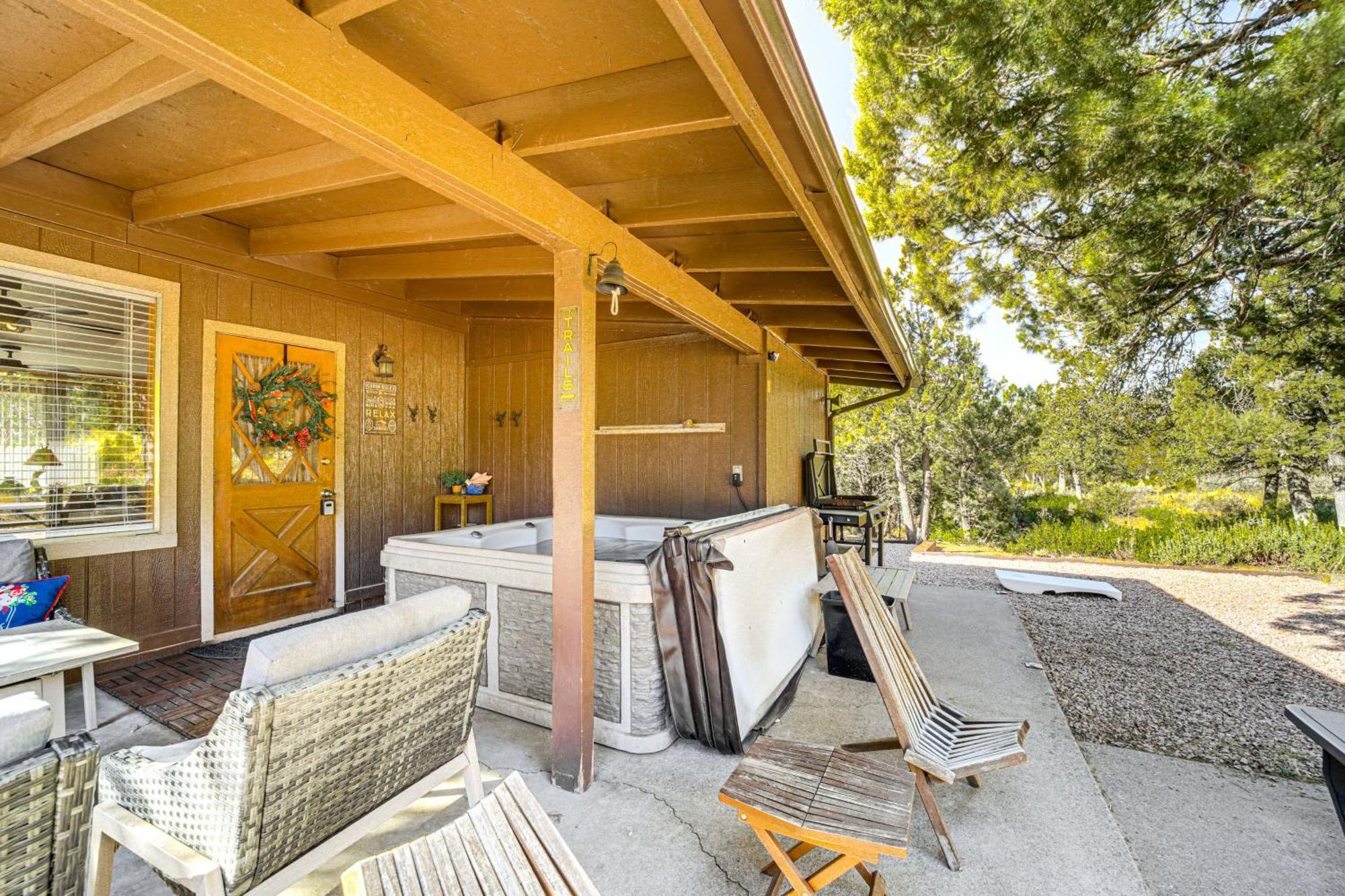 Peaceful Strawberry Cabin Fire Pit And Hot Tub Pine Esterno foto