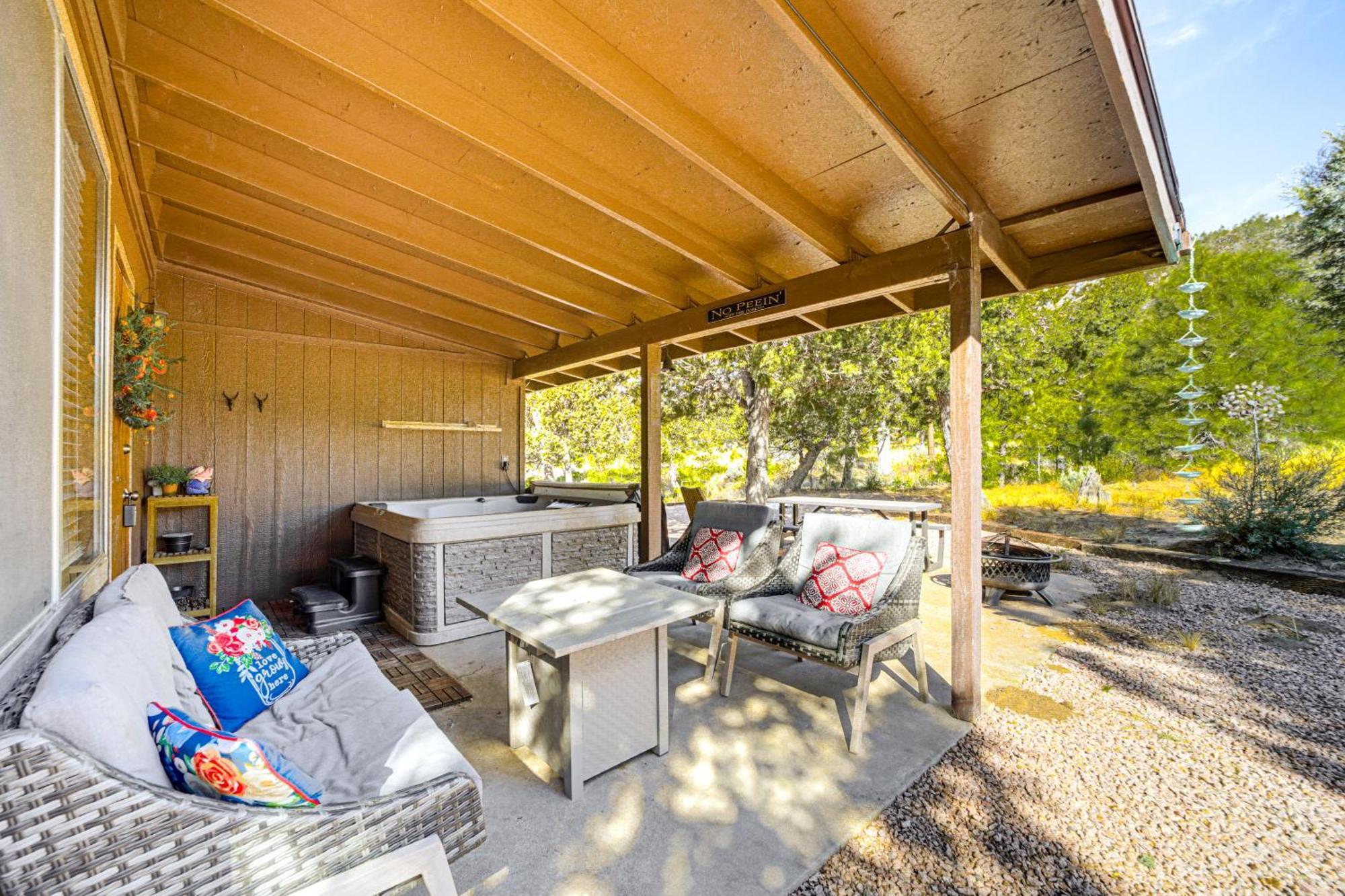 Peaceful Strawberry Cabin Fire Pit And Hot Tub Pine Esterno foto