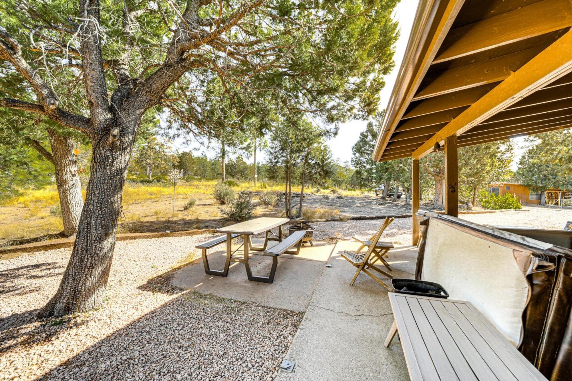 Peaceful Strawberry Cabin Fire Pit And Hot Tub Pine Esterno foto